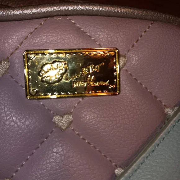 EUC LUV BETSEY BY BETSEY JOHNSON Pink Quilted Crossbody Bag Embroided Hearts - Picture 2 of 9